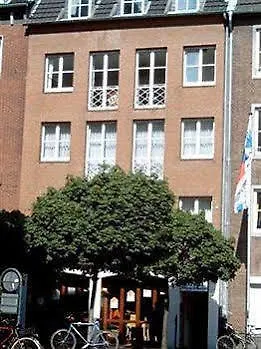 Apartment-Hotel Am Rathaus Dusseldorf Guest house