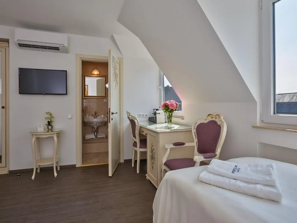 Apartment-Hotel Am Rathaus Dusseldorf Guest house